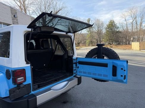 Used 2017 Jeep Wrangler Unlimited Sahara w/ Quick Order Package 24E Chief image 27