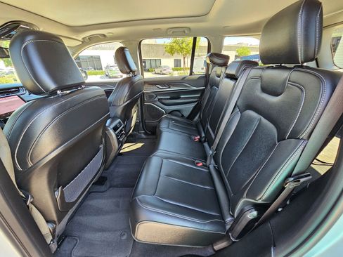 Used 2023 Jeep Grand Cherokee 4WD 4xe image 20