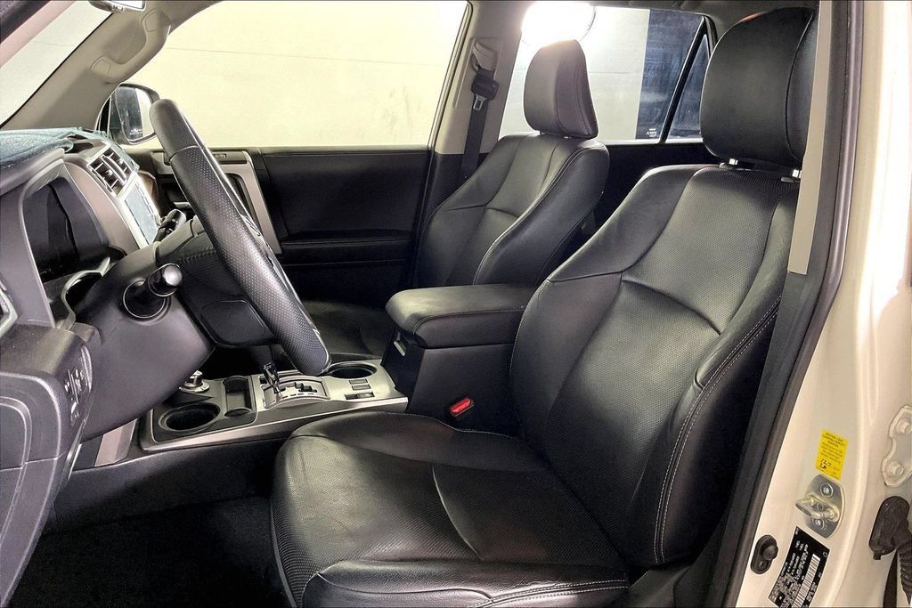 Used 2022 Toyota 4Runner Limited AWD/4WD image 24