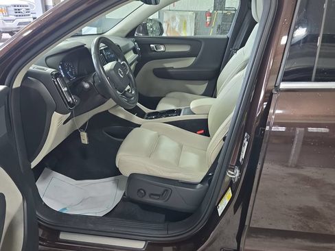 Used 2019 Volvo XC40 T5 Inscription AWD/4WD image 3