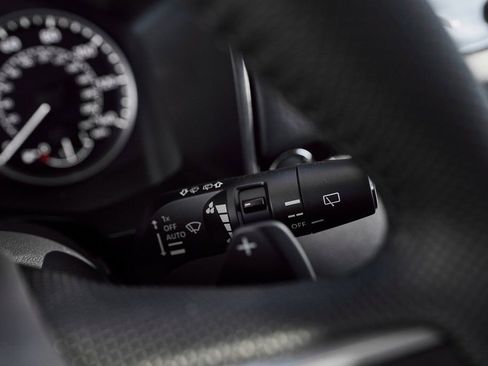 Used 2025 Mitsubishi Outlander SE image 38