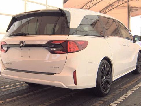Used 2025 Honda Odyssey Sport-L image 12