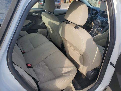 Used 2017 Ford Focus SE image 7