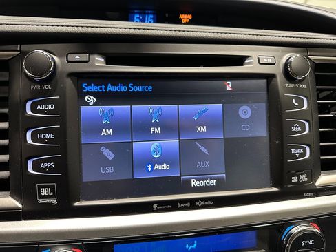 Used 2019 Toyota Highlander Limited image 42