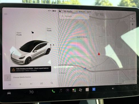 Used 2018 Tesla Model 3 Long Range RWD image 15