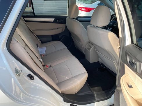 Used 2017 Subaru Outback 2.5i Premium AWD/4WD image 25