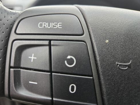 Used 2011 Volvo C30 T5 R-Design image 20