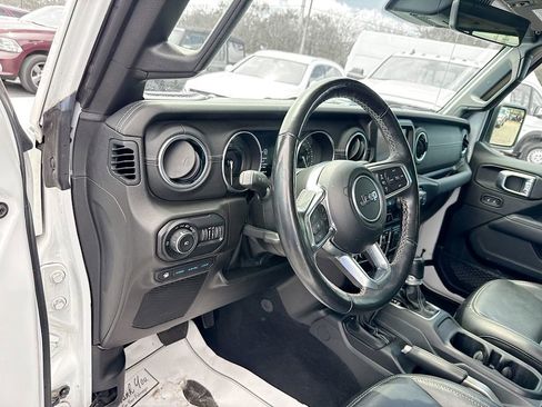 Used 2021 Jeep Wrangler Unlimited Sahara w/ Cold Weather Group image 10