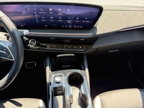 Used 2025 Buick Envision Sport Touring AWD/4WD image 11