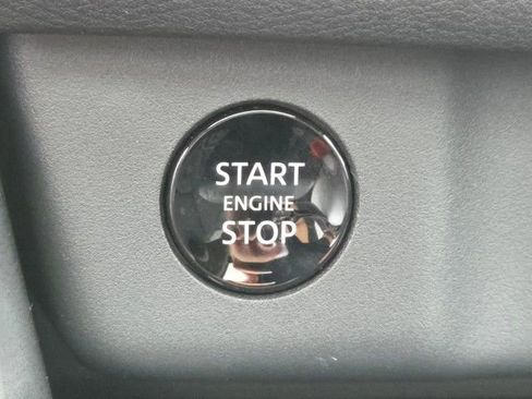 New 2025 Nissan Rogue SL w/ Tech Package image 13