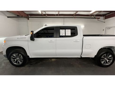 Used 2024 Chevrolet Silverado 1500 LT w/ Max Trailering Package image 5