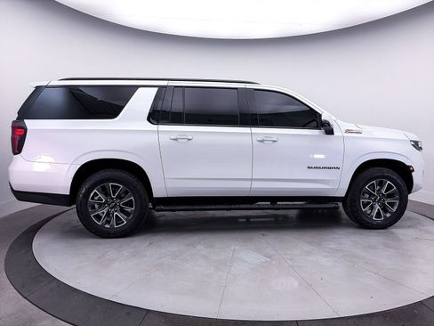 Used 2024 Chevrolet Suburban Z71 w/ Luxury Package AWD/4WD image 44