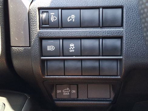 Used 2025 Toyota Tacoma SR5 AWD/4WD image 22