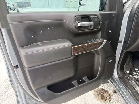 Used 2019 Chevrolet Silverado 1500 RST image 11