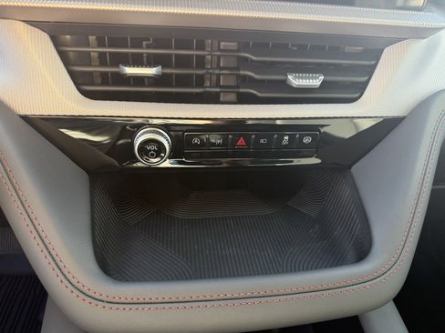 New 2026 Ford Explorer Active w/ Active Comfort Package image 27