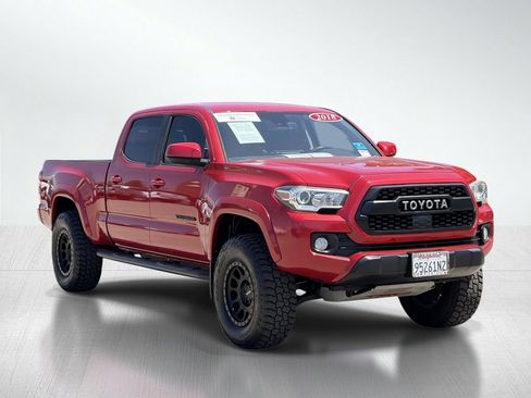 Certified 2018 Toyota Tacoma SR5 RWD image 12