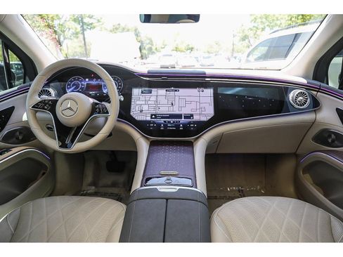 Certified 2023 Mercedes-Benz EQS 580 4MATIC SUV image 10