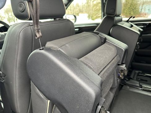 Certified 2025 Chevrolet Suburban Premier image 48