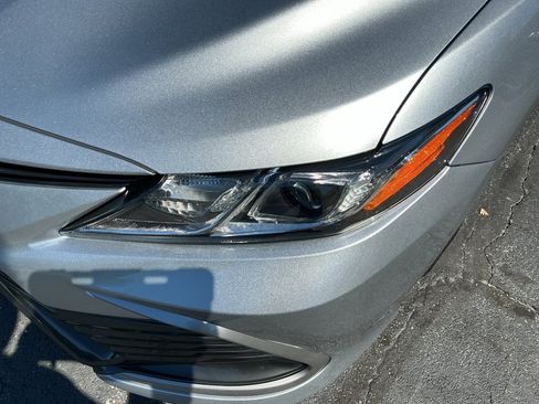 Used 2022 Toyota Camry LE w/ Convenience Package FWD image 29