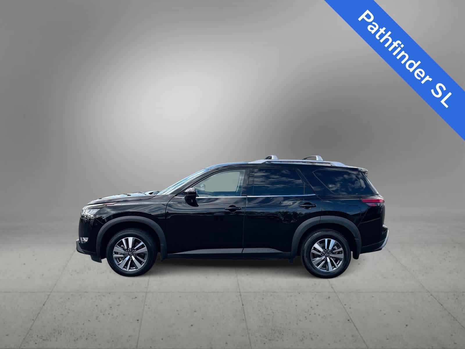 Used 2024 Nissan Pathfinder SL w/ Black Appearance Package FWD image 5