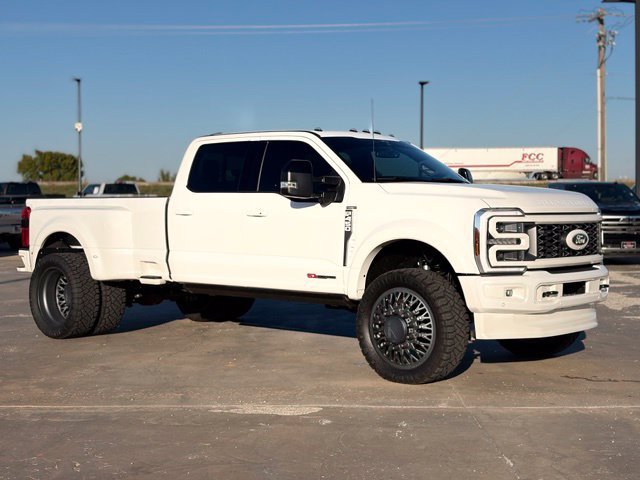 New 2025 Ford F450 Platinum AWD/4WD image 1