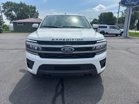 Used 2023 Ford Expedition Max XLT AWD/4WD image 4