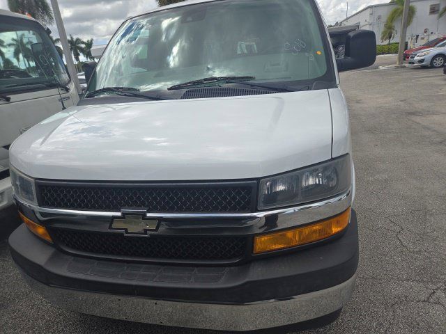 Used 2019 Chevrolet Express 3500 LT w/ LT Preferred Equipment Group RWD image 2