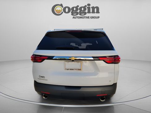 Certified 2023 Chevrolet Traverse LT image 3