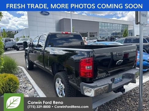 Used 2011 Chevrolet Silverado 2500 LTZ w/ LTZ Plus Package AWD/4WD image 5
