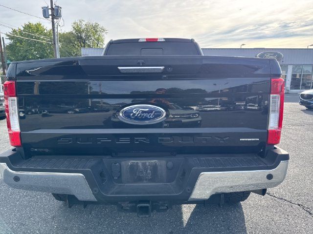 Used 2019 Ford F250 Lariat w/ Lariat Value Package AWD/4WD image 4