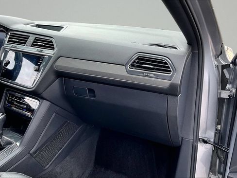 Used 2023 Volkswagen Tiguan SE R-Line AWD/4WD image 13