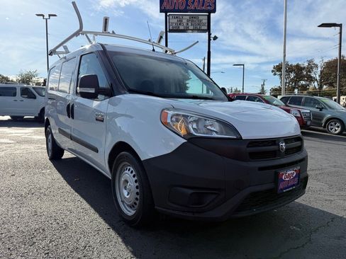 Used 2018 RAM ProMaster City Tradesman image 12
