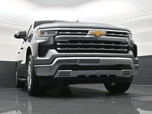 Used 2024 Chevrolet Silverado 1500 LTZ RWD image 30