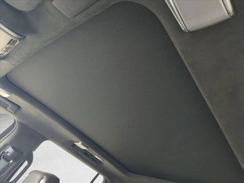 Used 2022 Cadillac Escalade Sport Platinum image 16