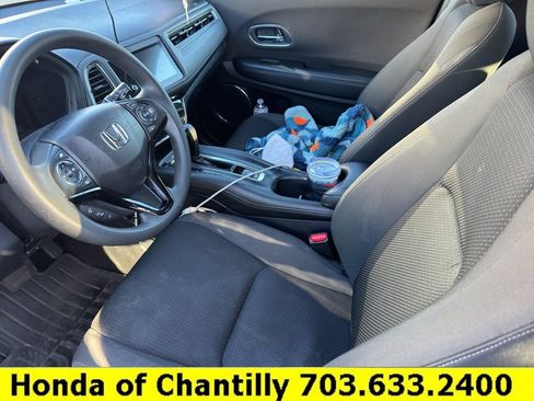 Used 2019 Honda HR-V EX image 2