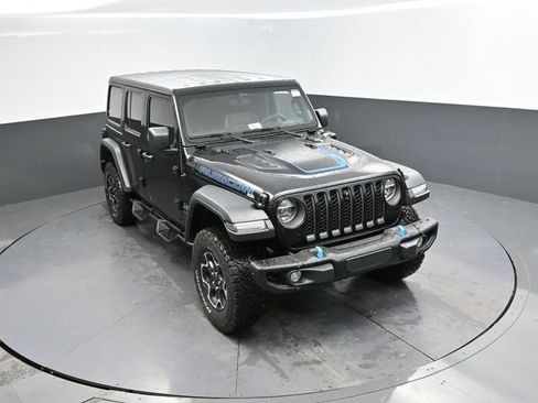 Used 2022 Jeep Wrangler Unlimited Rubicon 4xe w/ Steel Bumper Group AWD/4WD image 39