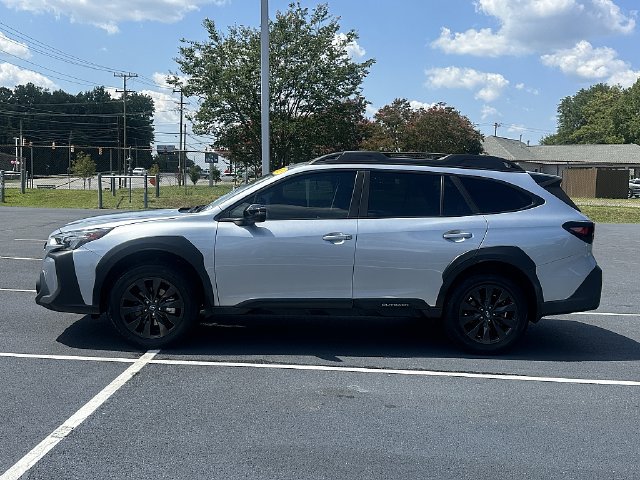 Used 2023 Subaru Outback Onyx Edition AWD/4WD image 5