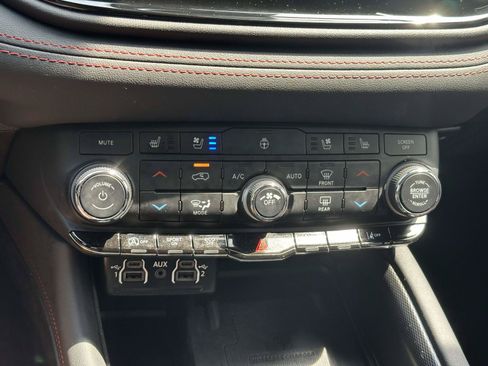Used 2023 Dodge Durango GT AWD/4WD image 27