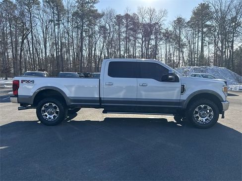 Certified 2022 Ford F250 Lariat w/ Lariat Ultimate Package image 9