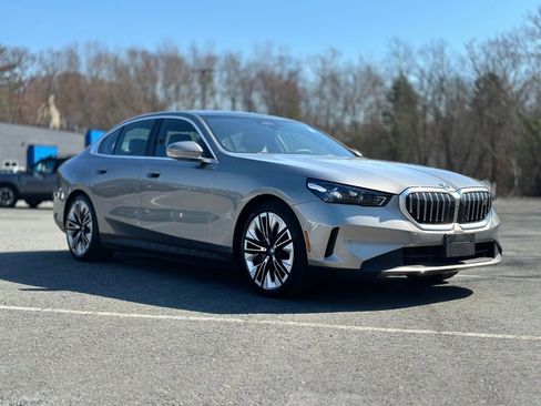 Certified 2025 BMW i5 xDrive40 w/ Executive Package AWD/4WD image 8
