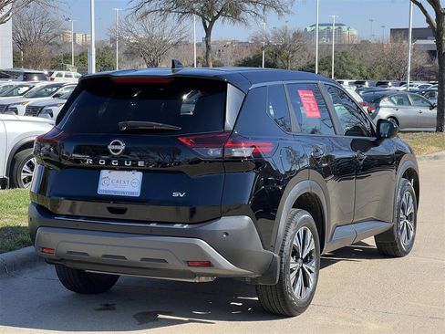 Certified 2023 Nissan Rogue SV image 4