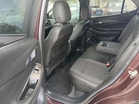 Used 2022 Buick Encore GX Select FWD image 11