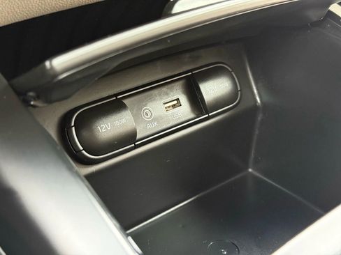 Used 2019 Kia Sorento LX image 35