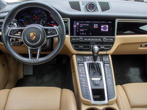 Used 2020 Porsche Macan AWD/4WD image 13