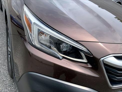 Used 2022 Subaru Outback Touring AWD/4WD image 27