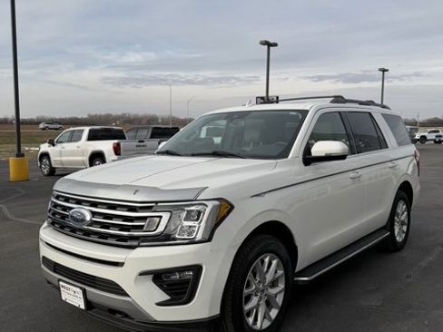 Used 2021 Ford Expedition XLT image 4