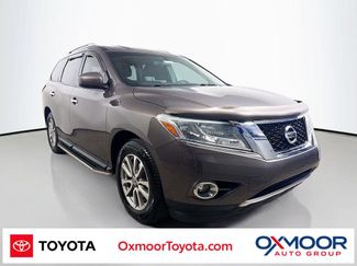 Used 2016 Nissan Pathfinder S video 1