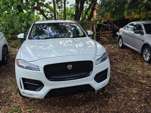 Used 2017 Jaguar F-PACE R-Sport image 22