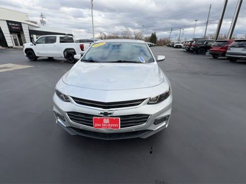 Used 2017 Chevrolet Malibu Premier w/ Premier Sun and Wheel Package image 3