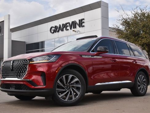 New 2026 Lincoln Aviator 2WD image 1